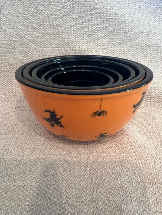 Source Unknown Other - Measuring Bowls Cups Melamine Halloween Witches Spiders Black & Orange Nesting